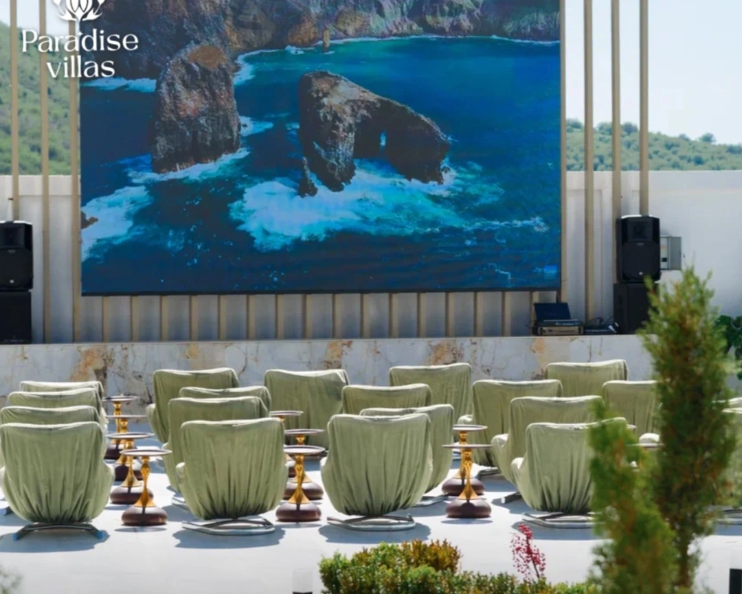 Кинотеатр под открытым небом в Paradise Villas